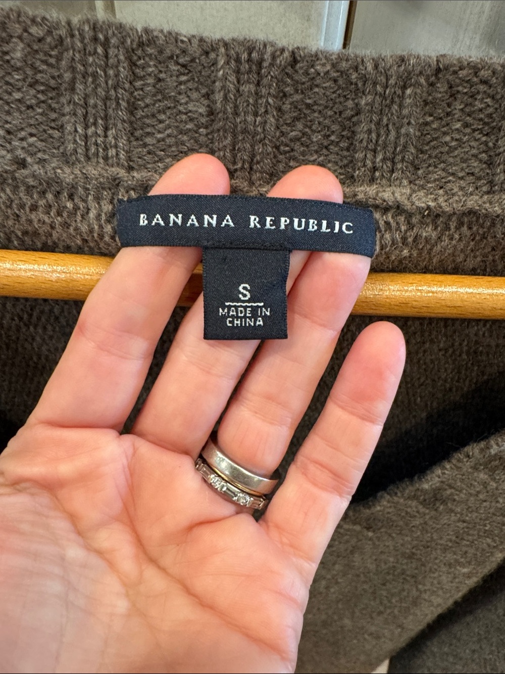 Banana Republic Taupe V-Neck Knit Sweater - Picture 2 of 4